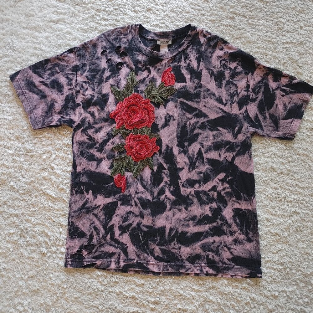 FASHION NOVA Rosey Cheeks Distressed Stone Washed Tee - Size Large - Picture 4 of 5